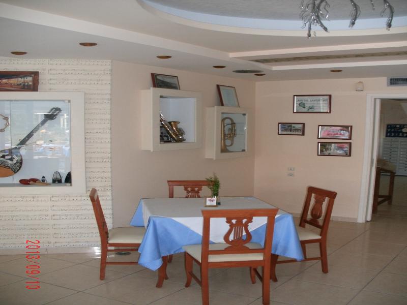 Montes Apartments & Studios Alykanas  Exterior foto