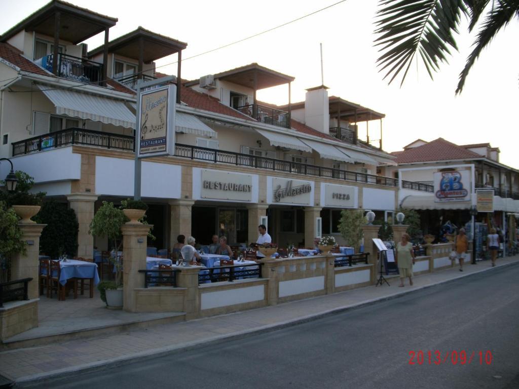 Montes Apartments & Studios Alykanas  Exterior foto